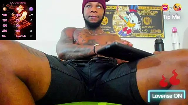 wotton 17 online show from November 20, 7:35 pm