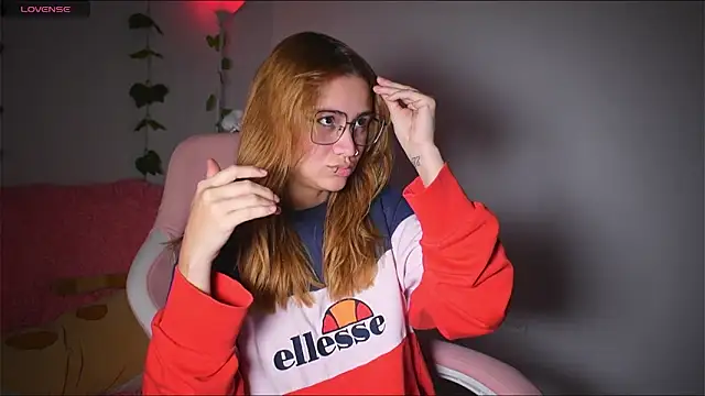 IsabellaFerreiraa online show from March 9, 7:01 am