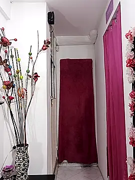 sweetfantasyy69 online show from February 27, 2:00 am