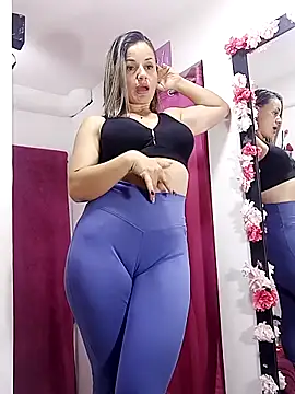 sweetfantasyy69 online show from May 11, 7:00 pm