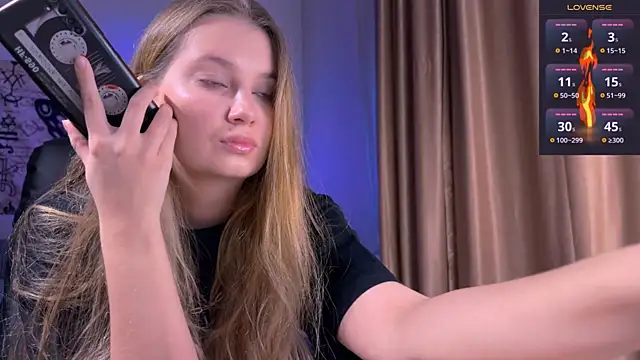 Femdom Lola online show from December 18, 11:05 am