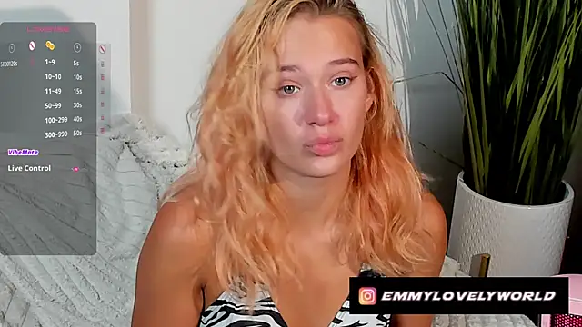 Snapshot of daughter_of_Ronaldo chatting on October 9, 5:44 pm daughter of Ronaldo online show from October 9, 5:44 pm