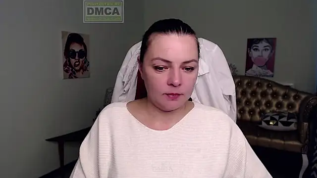 Lily flower7 online show from December 6, 9:54 am