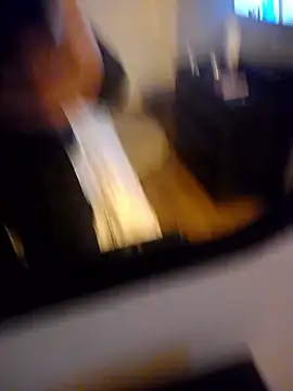 Snapshot of Guitccch chatting on November 9, 1:48 am Guitccch online show from November 9, 1:48 am