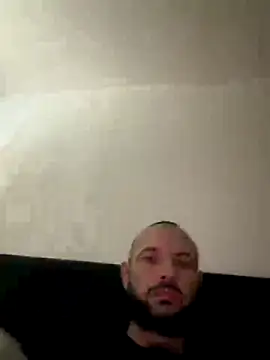 Snapshot of Guitccch chatting on January 6, 12:53 pm Guitccch online show from January 6, 12:53 pm