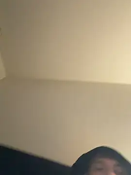 Snapshot of Guitccch chatting on January 18, 6:39 am Guitccch online show from January 18, 6:39 am