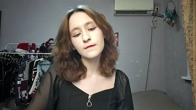 JoannaTompson online show from February 18, 1:10 am