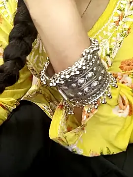 Snapshot of Ruchi-34 chatting on February 10, 10:25 pm Ruchi-34 online show from February 10, 10:25 pm