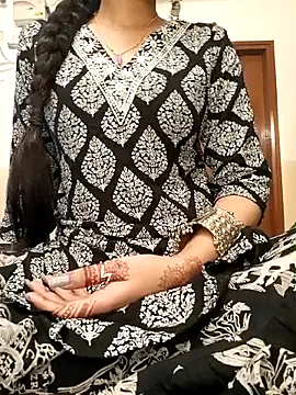 Snapshot of Ruchi-34 chatting on April 6, 4:46 am Ruchi-34 online show from April 6, 4:46 am