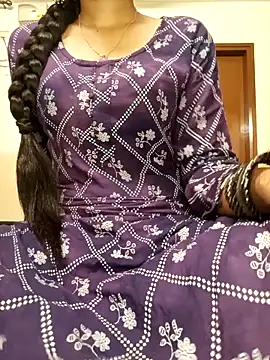 Snapshot of Ruchi-34 chatting on April 7, 8:53 pm Ruchi-34 online show from April 7, 8:53 pm