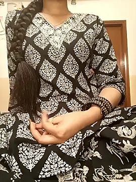 Snapshot of Ruchi-34 chatting on April 16, 7:58 pm Ruchi-34 online show from April 16, 7:58 pm