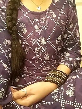 Snapshot of Ruchi-34 chatting on April 28, 9:53 pm Ruchi-34 online show from April 28, 9:53 pm