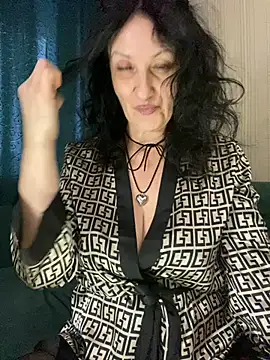 Snapshot of Katie-n chatting on January 15, 11:53 am Katie-n online show from January 15, 11:53 am