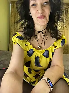 Snapshot of Katie-n chatting on February 20, 7:12 am Katie-n online show from February 20, 7:12 am