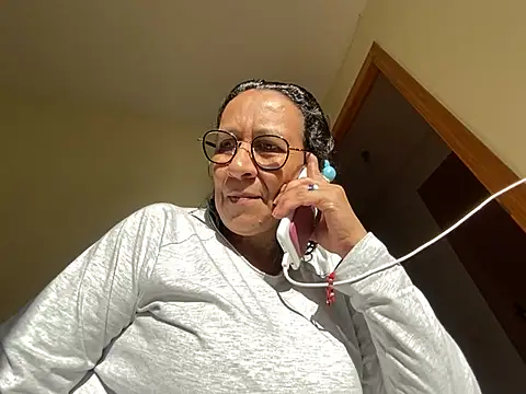 sweeviolet online show from December 14, 2:10 pm