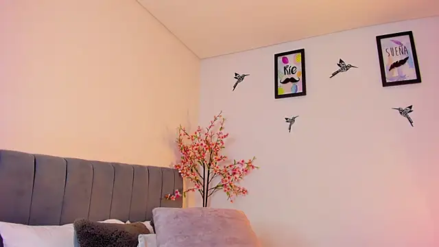 im sarah34 online show from December 23, 3:29 am