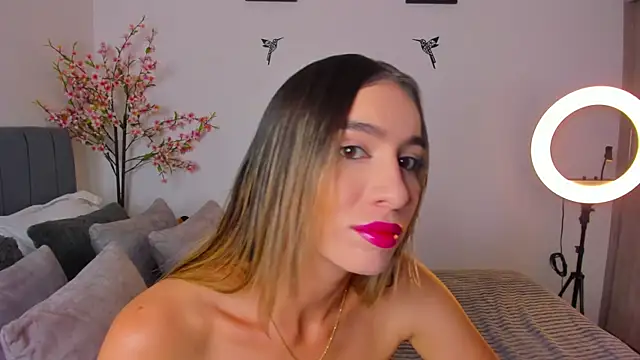 im sarah34 online show from February 8, 5:39 pm