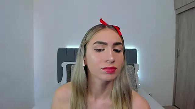im sarah34 online show from April 28, 5:07 pm