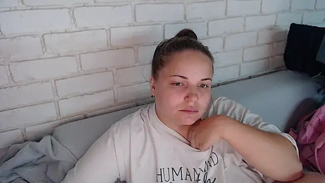 Crazyy girl  online show from September 21, 3:46 pm