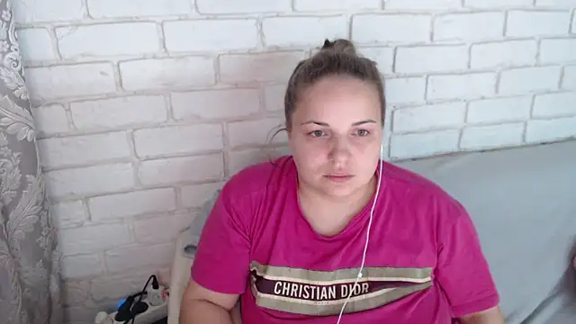 Crazyy girl  online show from November 6, 3:35 pm