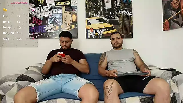 Snapshot of hott_dicks chatting on January 3, 1:36 pm hott dicks online show from January 3, 1:36 pm