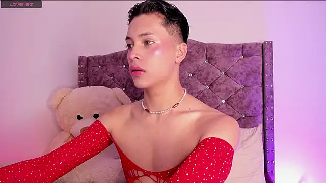 Snapshot of Marck_rousse1 chatting on February 19, 12:00 pm Marck rousse1 online show from February 19, 12:00 pm