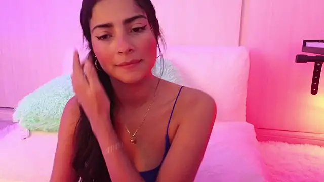 Yues050600 online show from December 15, 12:51 am