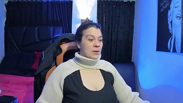 martina foxy  online show from January 29, 11:51 am