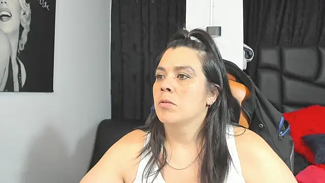 martina foxy  online show from February 4, 11:49 am