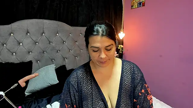 martina foxy  online show from February 26, 6:32 pm