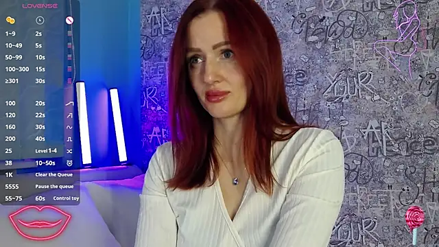 Snapshot of ElisaJane chatting on November 14, 8:51 pm ElisaJane online show from November 14, 8:51 pm