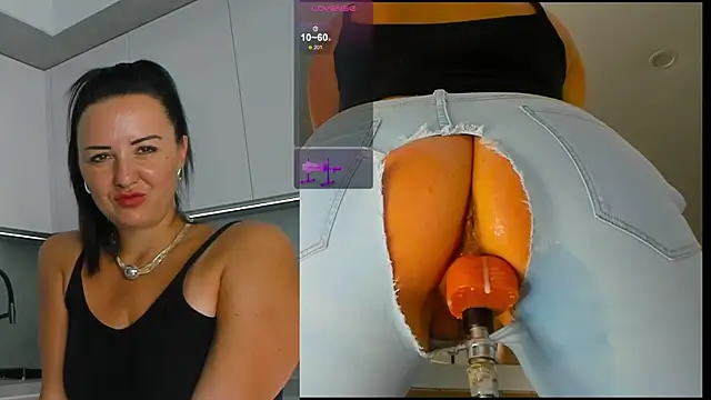 Snapshot of jess_benz chatting on March 4, 5:42 am jess benz online show from March 4, 5:42 am