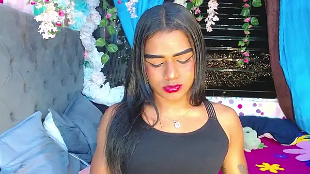 Snapshot of Karly_coffe chatting on September 23, 5:54 am Karly coffe online show from September 23, 5:54 am