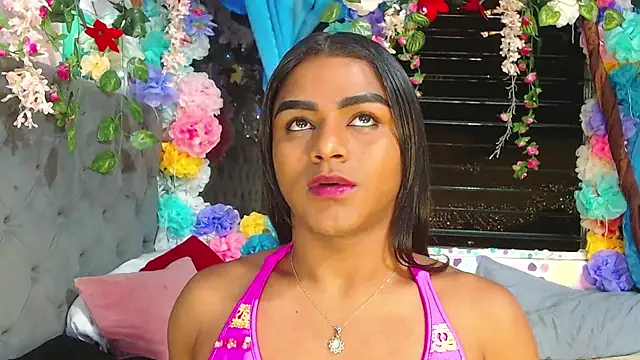 Snapshot of Karly_coffe chatting on October 19, 5:30 am Karly coffe online show from October 19, 5:30 am