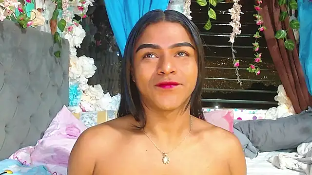 Snapshot of Karly_coffe chatting on February 16, 3:35 am Karly coffe online show from February 16, 3:35 am