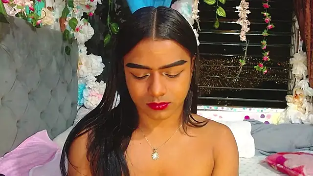 Snapshot of Karly_coffe chatting on February 28, 4:35 am Karly coffe online show from February 28, 4:35 am