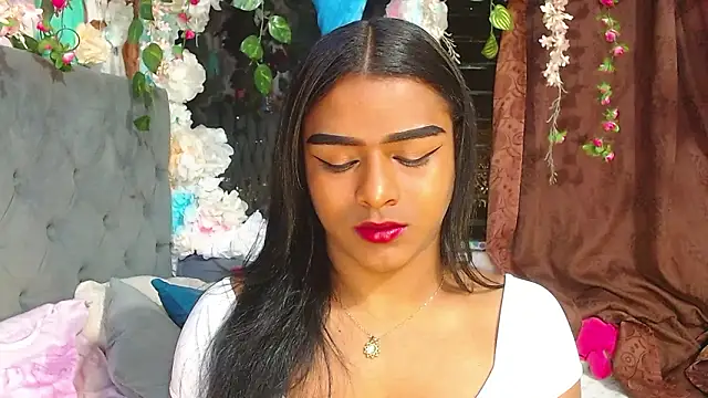 Snapshot of Karly_coffe chatting on March 6, 6:43 am Karly coffe online show from March 6, 6:43 am