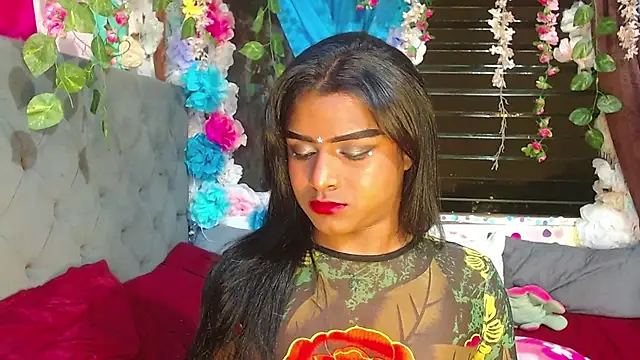 Snapshot of Karly_coffe chatting on April 14, 6:19 am Karly coffe online show from April 14, 6:19 am