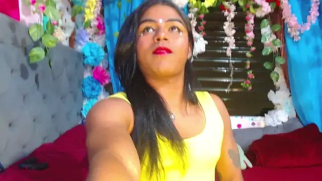 Snapshot of Karly_coffe chatting on April 16, 4:02 am Karly coffe online show from April 16, 4:02 am