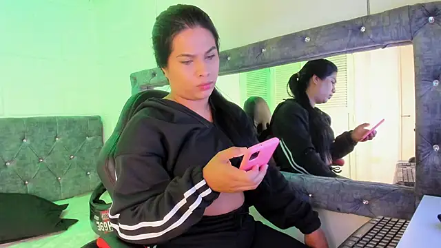 Snapshot of sarajhonson_dl chatting on January 11, 12:29 pm sarajhonson dl online show from January 11, 12:29 pm