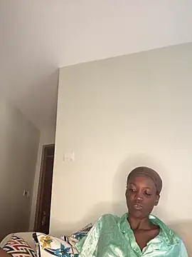 Snapshot of Fanclubbbbb chatting on November 11, 5:18 am Fanclubbbbb online show from November 11, 5:18 am