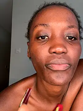 Snapshot of Fanclubbbbb chatting on January 6, 7:34 am Fanclubbbbb online show from January 6, 7:34 am