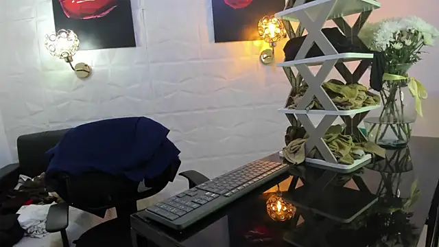 miss lucero1 online show from March 3, 7:49 pm