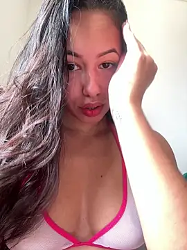 Snapshot of Monica_Pimentinha_ chatting on March 11, 1:12 pm Monica Pimentinha online show from March 11, 1:12 pm