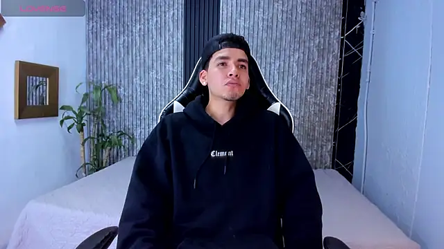 Mike 0233  online show from September 27, 4:06 am