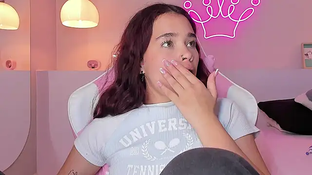 violeth hill online show from February 14, 2:07 am