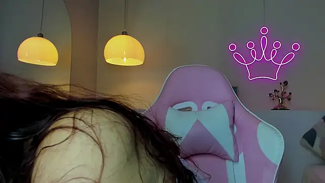 violeth hill online show from February 27, 8:20 pm