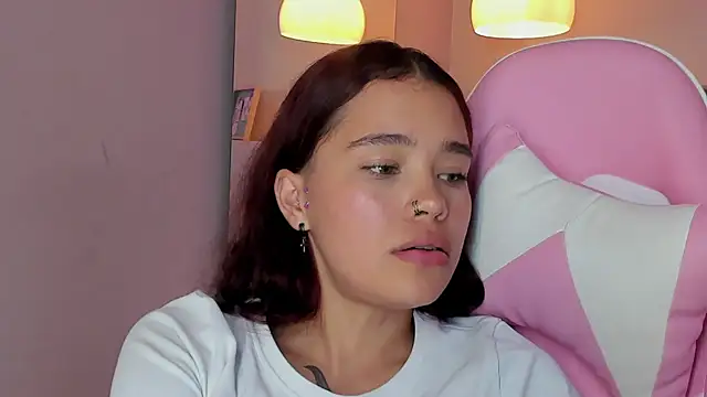 violeth hill online show from March 8, 10:24 pm