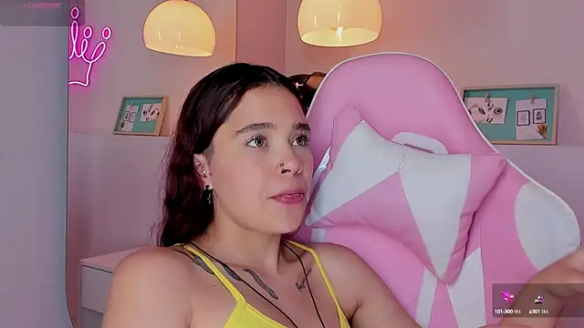 violeth hill online show from March 20, 11:34 pm