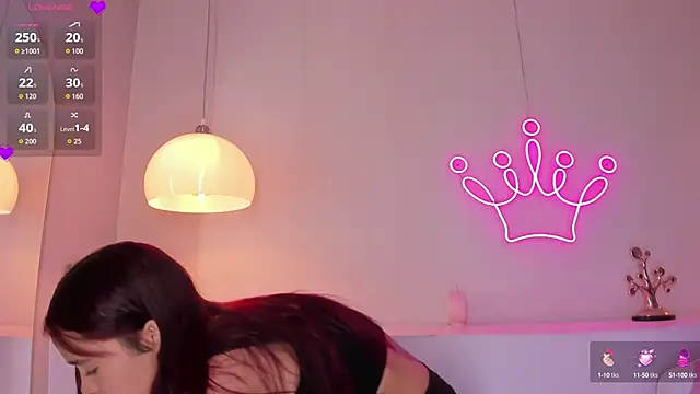 violeth hill online show from October 7, 8:06 pm